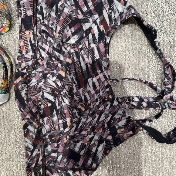 1 Lululemon energy bra - Picture 6 of 6